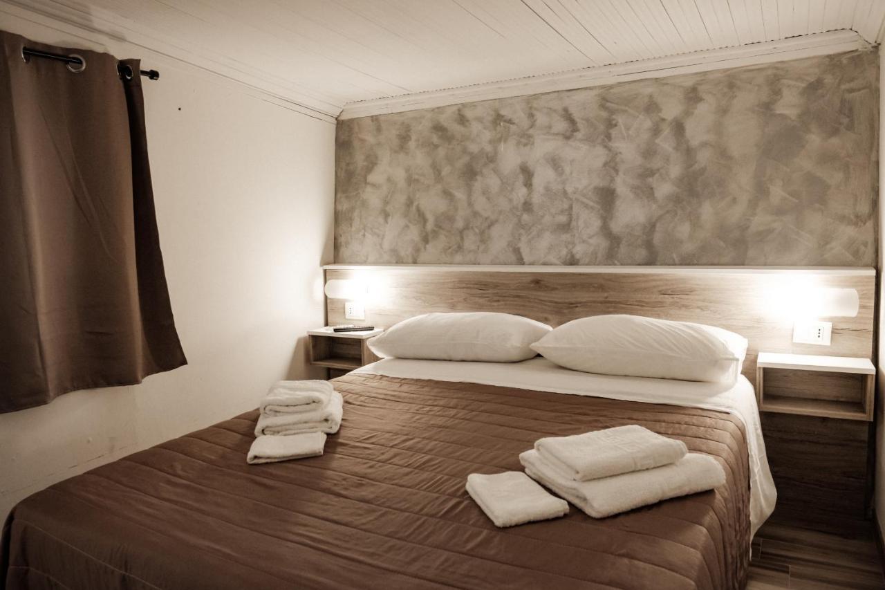 Riva Del Sol Beach Resort 산타 카테리나 델로 로니오 외부 사진